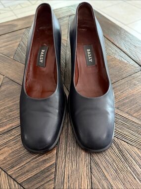 BALLY Vintage Navy Blue Leather Block Heels Size 7 Made in Switzerland